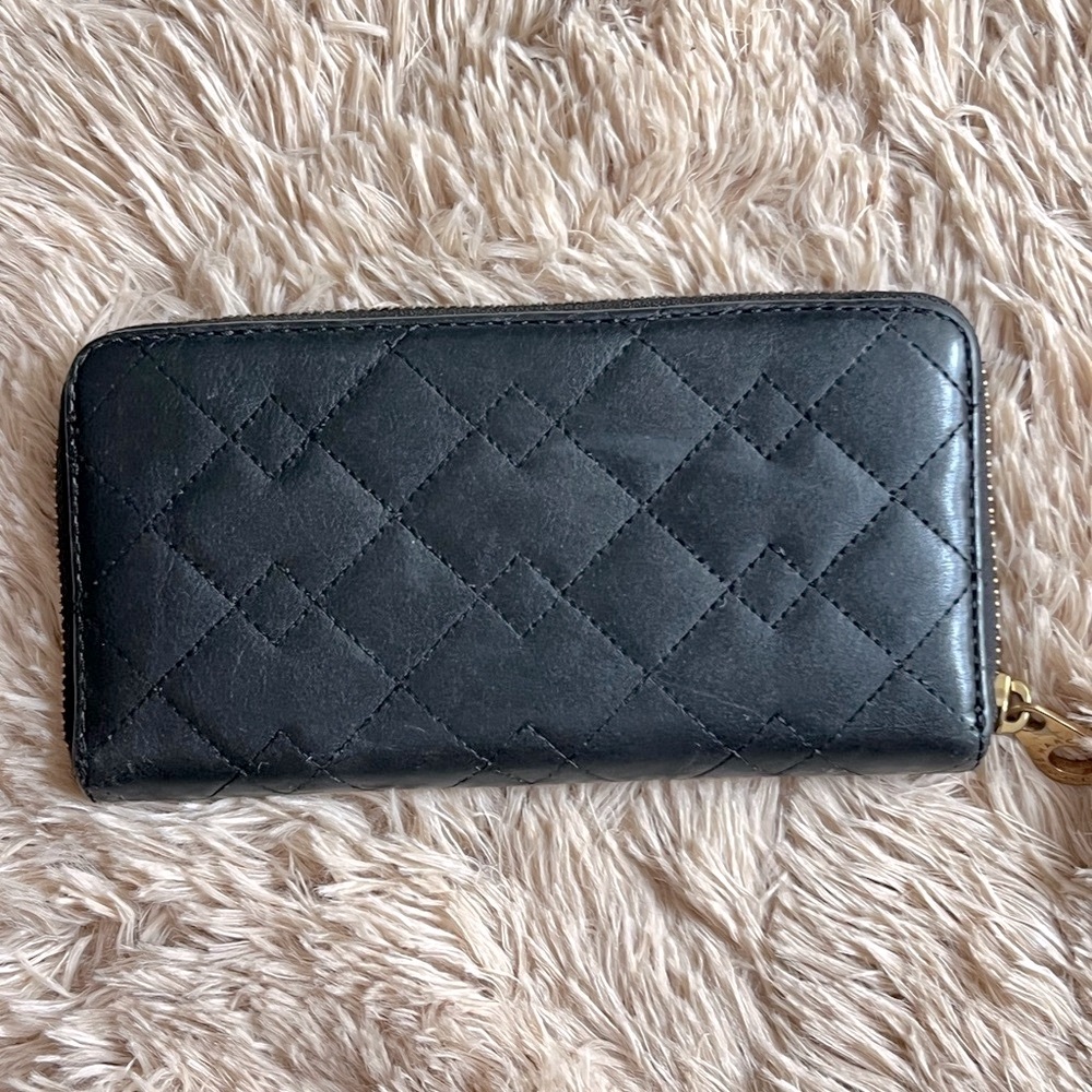 Marc Jacobs Black Quilted Leather Wallet - Picture 7 of 12